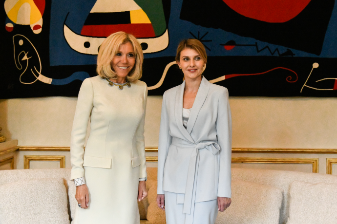 President S Wife Olena Zelenska Met With The First Lady Of France Brigitte Macron Official Website Of The President Of Ukraine [ 460 x 690 Pixel ]