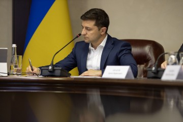 Українці чекають належної реакції правоохоронних органів на розкрадання в оборонно-промисловому комплексі – Президент