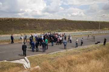 Володимир Зеленський доручив пришвидшити завершення будівництва окружної дороги у Дніпрі та автошляху на Кривий Ріг