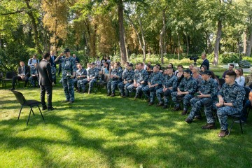 Володимир Зеленський зустрівся зі звільненими українськими моряками