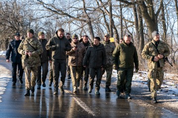 У День Збройних сил Президент побував на передовій на сході України