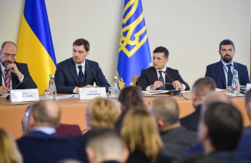 В Україні з березня розпочинається реалізація масштабного проекту будівництва доріг – Володимир Зеленський