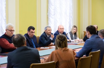 В Офісі Президента обговорили пропозиції щодо вирішення економічних проблем Донбасу