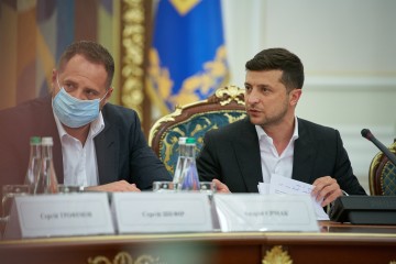 Президенту доповіли про реалізацію програми стимулювання економіки для подолання наслідків COVID-19