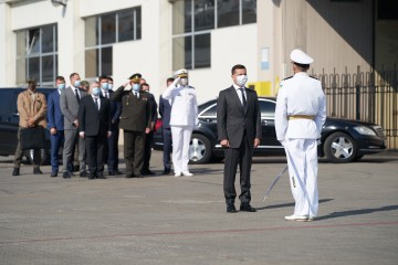 Військові моряки мають відчути себе супергероями, які дуже потрібні Україні – Президент