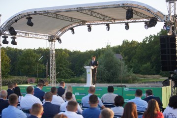 Володимир Зеленський: Неможливо переоцінити внесок, який зробила Україна в перемогу над нацизмом