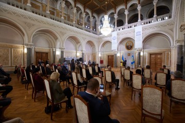 Володимир Зеленський привітав ЧНУ імені Юрія Федьковича зі 145-річчям: Ми робимо все, щоб наша освіта відчула своє стратегічне значення для України