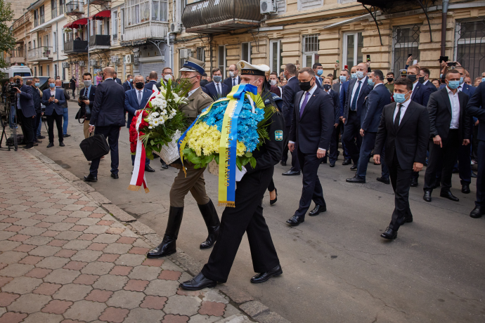 Volodymyr Zelenskyy and Andrzej Duda honored the memory of Polish ...