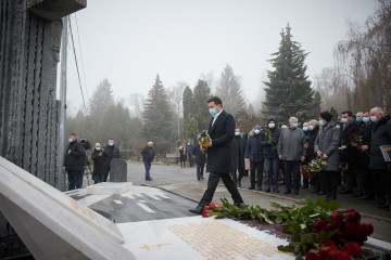 У річницю повернення Леоніда Каденюка з космосу Президент взяв участь у відкритті пам'ятника першому космонавту незалежної України