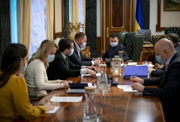 Більшість підприємців отримає державну допомогу, передбачену у зв'язку з посиленням карантину, ще до кінця року – селекторна нарада у Президента