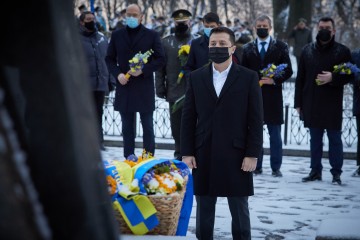 Президент вшанував пам’ять Героїв Крут 