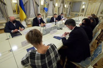 Президент України зустрівся з послами країн G7 та Євросоюзу