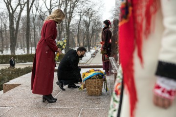 Президентське подружжя вшанувало пам’ять Тараса Шевченка