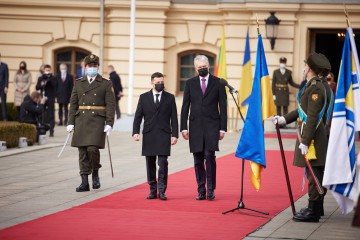 У Києві відбулася офіційна церемонія зустрічі президентів України та Литви