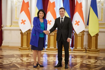 Volodymyr Zelenskyy started a meeting with President of Georgia Salome Zourabichvili