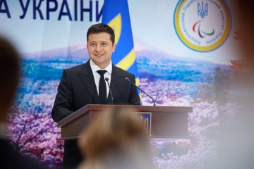 Володимир Зеленський зустрівся з українськими паралімпійцями: Ви – супермени, у яких немає вад, а є суперздібність