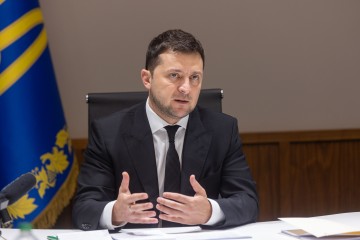 Президент України обговорив з канцлером Німеччини та Президентом Франції питання досягнення миру на Донбасі