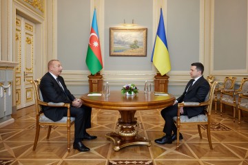 Meeting of the Presidents of Ukraine and Azerbaijan started