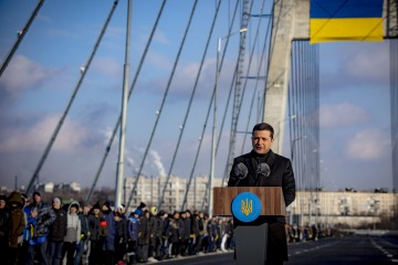 In Zaporizhzhia, the Head of State joined the Living Chain flash mob on the occasion of the Day of Unity of Ukraine