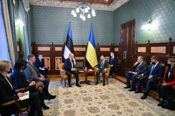 Presidents of Ukraine and Estonia began their meeting in Kyiv