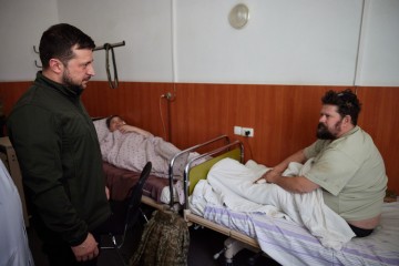 President paid a visit to the hospital with residents of the Kyiv region wounded by enemy shelling