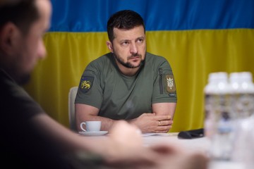 Володимир Зеленський провів нараду щодо оперативної обстановки на території Криворізького району Дніпропетровщини