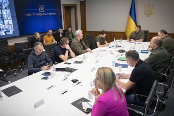 Андрій Єрмак провів засідання президії Конгресу місцевих та регіональних влад при Президентові, на якому був презентований план відновлення України