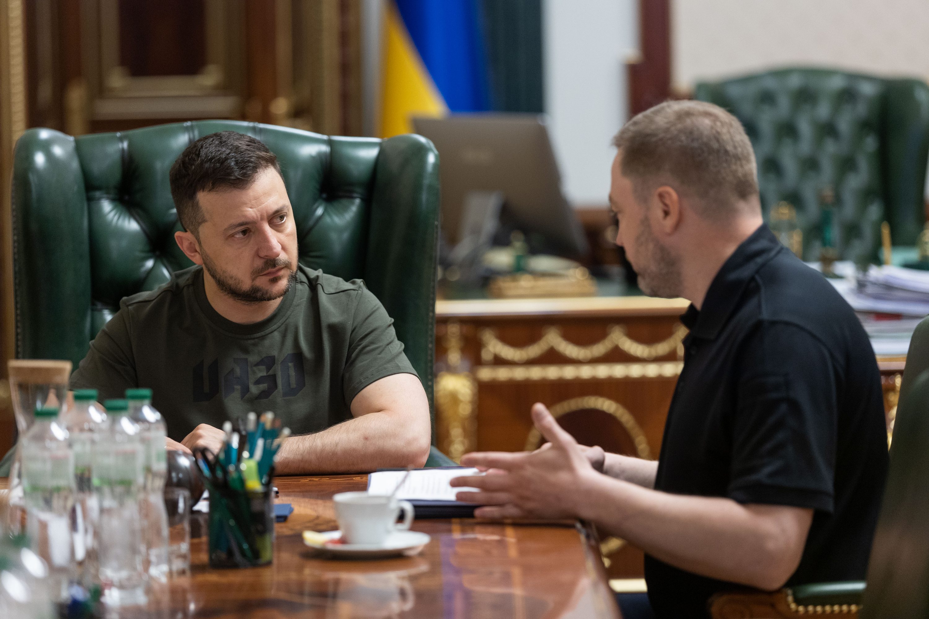 President of Ukraine holds meeting with Minister of Internal Affairs ...