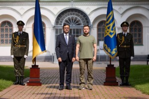 Президент України Володимир Зеленський прийняв вірчі грамоти у послів Киргизстану, Румунії, Бельгії та Іспанії, які розпочинають дипломатичну місію в нашій країні, 17 серпня 2022 року.