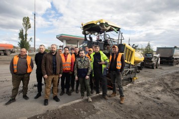 Кирило Тимошенко ознайомився з перебігом відновлювальних робіт у деокупованому Ізюмі на Харківщині