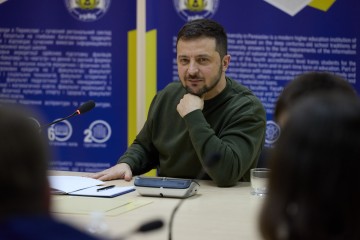 Volodymyr Zelenskyy takes part in Skovoroda-300 forum in Pereiaslav, speaks with students of three universities