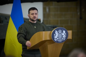 Треба, щоб Росія чекала наступу України й думала про те, як піти з нашої території – Володимир Зеленський