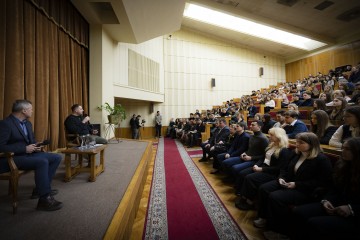 Сьогодні наша молодь має величезні можливості заявити про себе й багато зробити для України у світі – Андрій Єрмак на зустрічі зі студентами Інституту міжнародних відносин КНУ