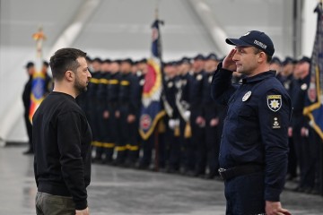 Кожен, хто обирає професію правоохоронця чи рятувальника, отримує можливість робити Україну сильнішою – Глава держави під час випуску курсантів вишів системи МВС