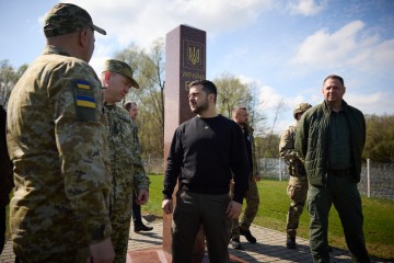 Президент ознайомився з облаштуванням державного кордону України на Волині 