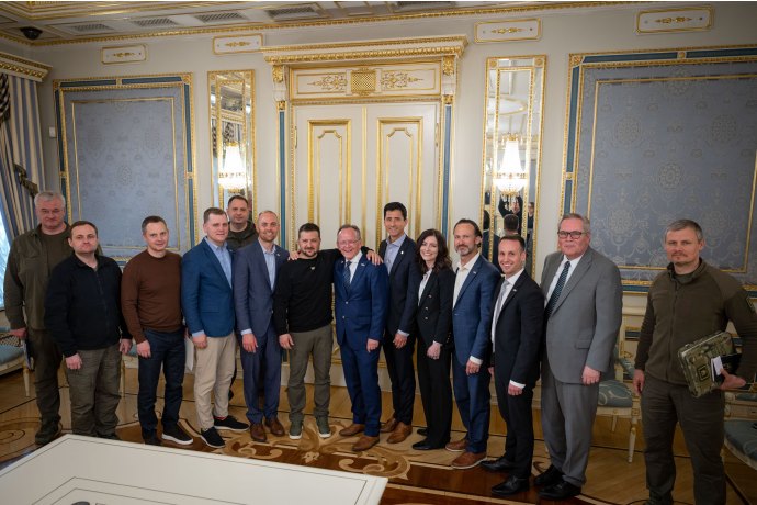 Volodymyr Zelenskyy met with representatives of the state of Utah ...