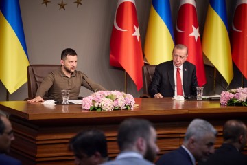 Ukraine and Türkiye working to return Ukrainians from Russian captivity – President