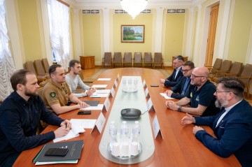 Oleksiy Kuleba meets with management of international charity organization Misericordie