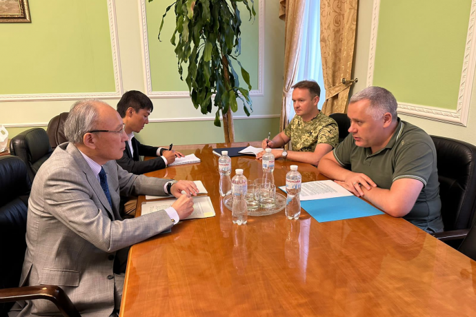 Ihor Zhovkva met with the Ambassador of Japan to Ukraine — Official ...