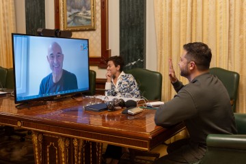 Володимир Зеленський поспілкувався з актором Марком Стронгом, який став амбасадором United24