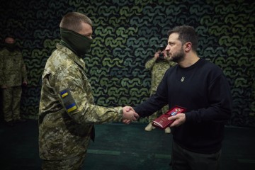 На Херсонщині Президент провів нараду з прикордонниками та вручив державні нагороди