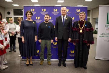 Володимир Зеленський і Гітанас Наусєда відвідали Український центр у Вільнюсі та зустрілися з українською громадою