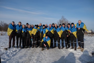 Звільнення з російського полону 207 українців