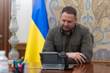 Андрій Єрмак провів розмову з міністром підприємств і виробництва Італії 