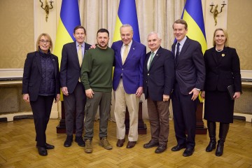 У Львові Президент зустрівся з делегацією Сенату Конгресу США