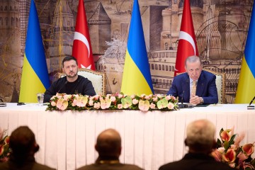 The President of Ukraine met with representatives of defense companies in Istanbul