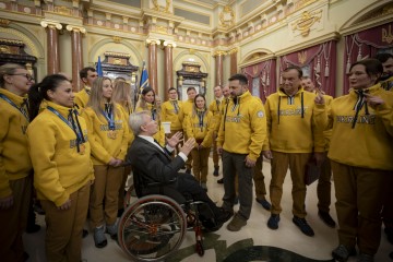 The President awarded Deaflympics athletes who won the overall team medal count at the Winter Games for the first time since Ukraine's independence