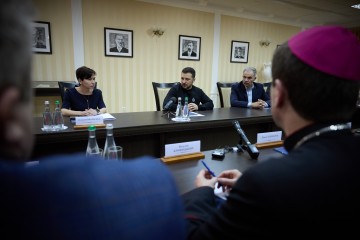 President's meeting with representatives of Protestant and Roman Catholic churches