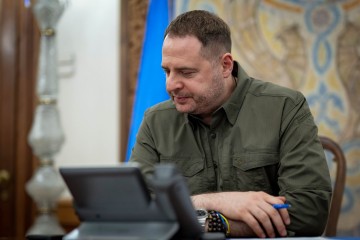 Андрій Єрмак обговорив результати Глобального саміту миру з радником із питань національної безпеки Прем’єр-міністра Індії