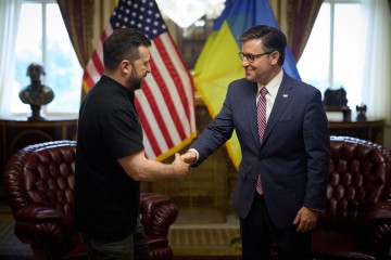 Volodymyr Zelenskyy and the Speaker of the U.S. House of Representatives Discussed Strengthening of Ukraine-U.S. Cooperation